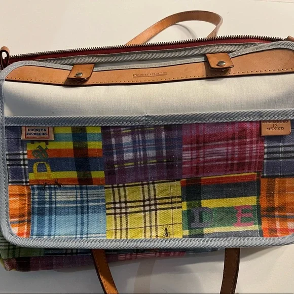 Light weight Dooney and Bourke Madrid print hand bag. EUC - Picture 9 of 9